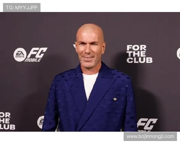 齐内丁齐达内：从球场传奇到足球战术大师的跨越与启示