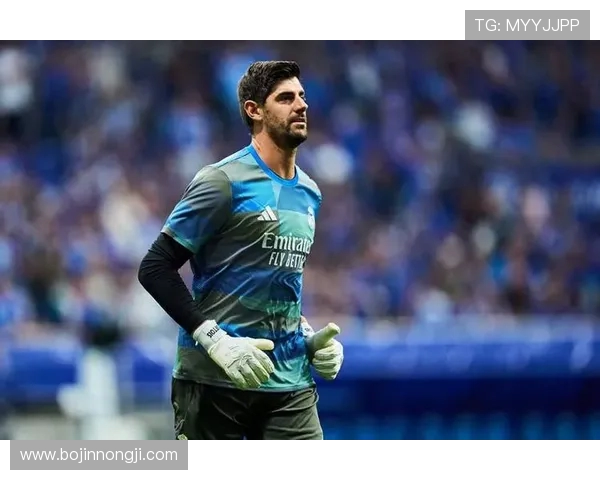 蒂博库尔图瓦的守门艺术与心灵坚韧塑造传奇门将之路